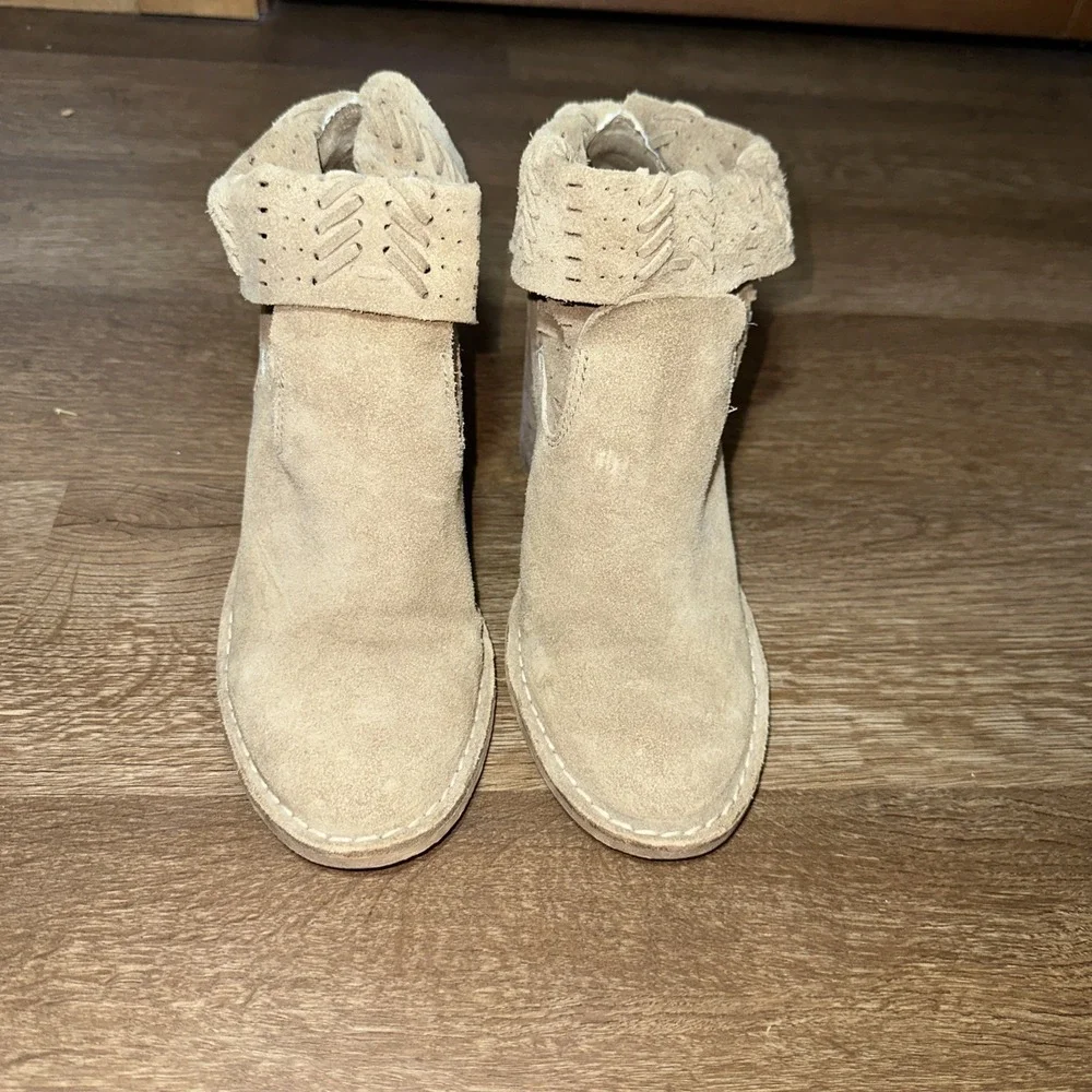 Dolce Vita Suede‎ Ankle Boots Tan Block Heel Boho Booties Women's Size 6